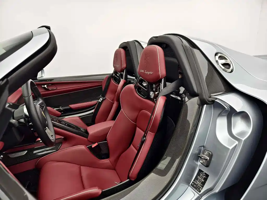 Porsche 918 Spyder 2016 — фото 11