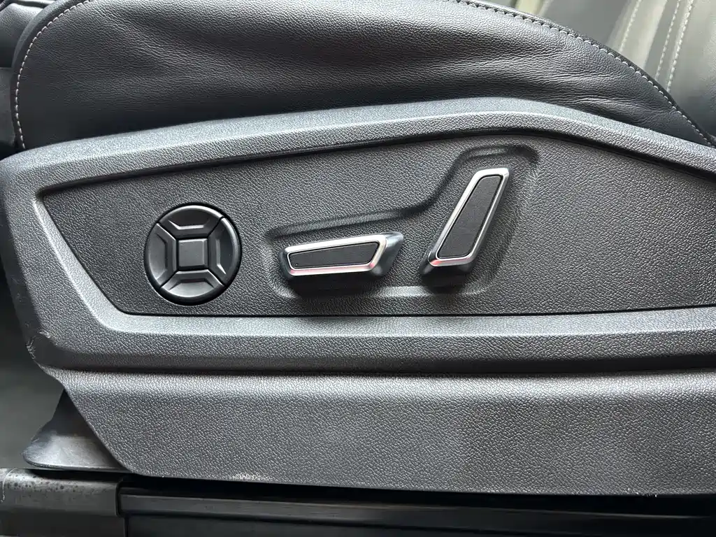 Audi Q6 2023 — фото 22