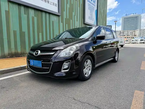Mazda 8 2012