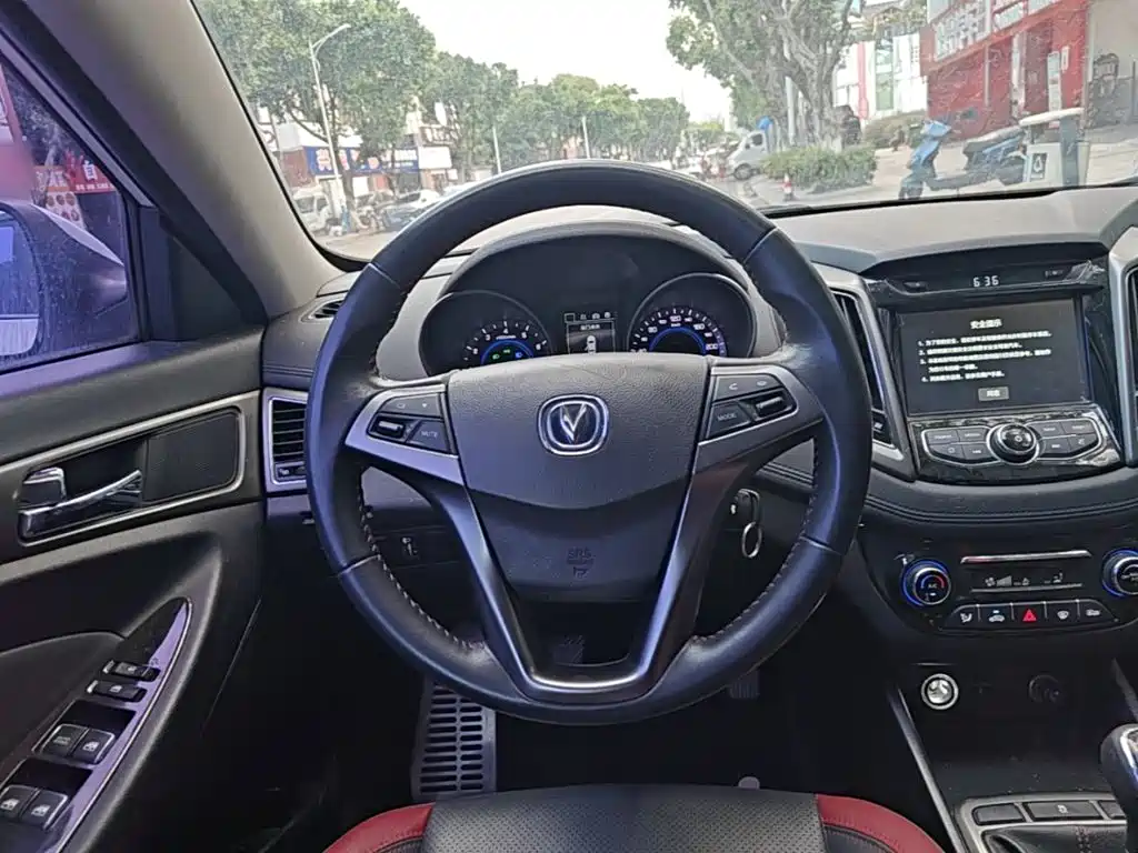 Changan Eado XT 2017 — фото 11
