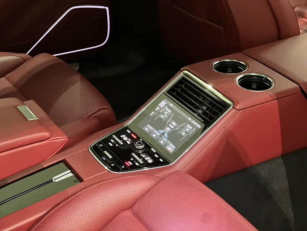 Porsche Panamera 2022 — фото 17
