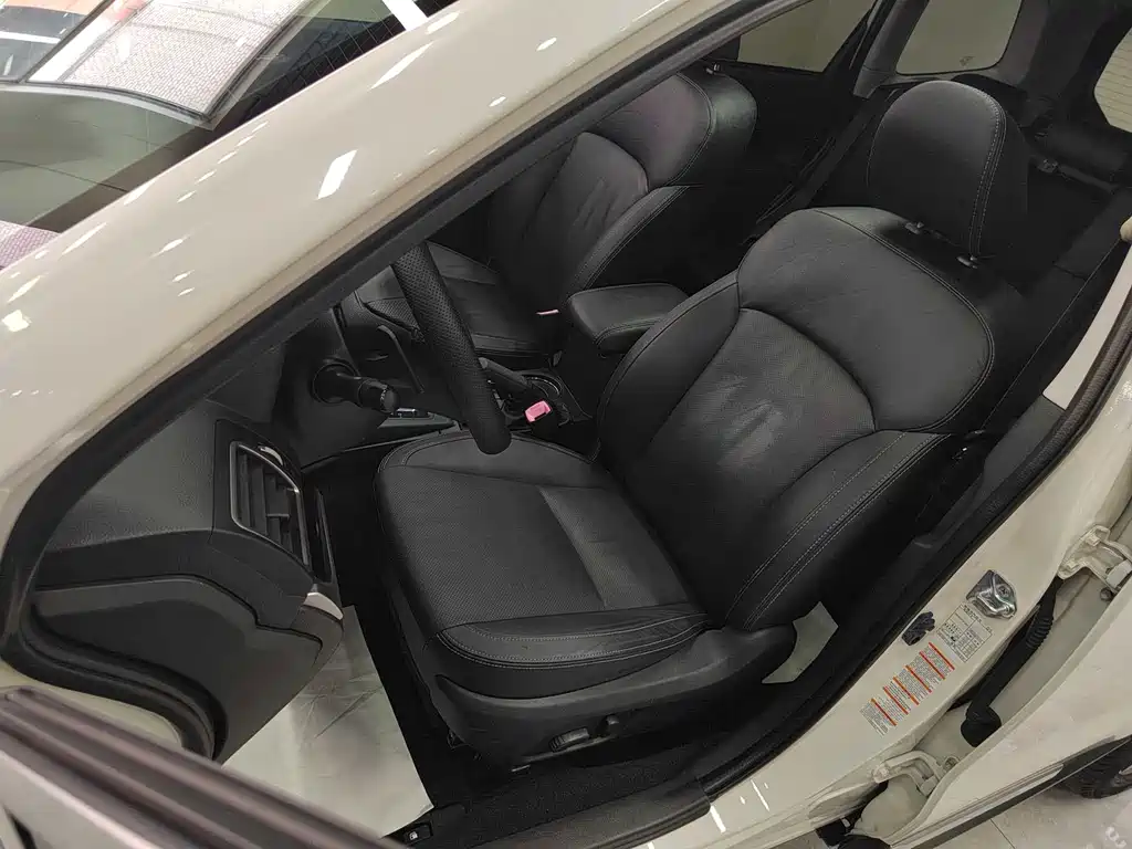Subaru Forester 2017 — фото 15