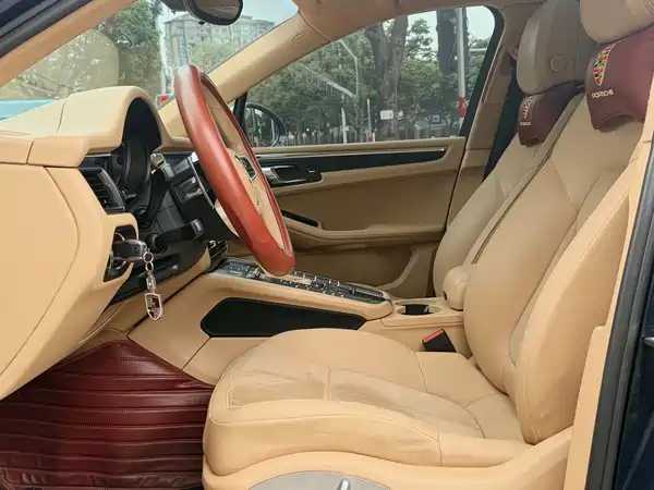 Porsche Macan 2014