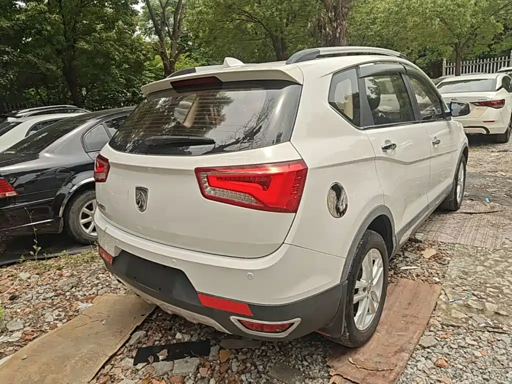 Baojun 560 2015