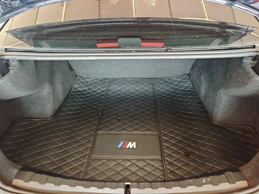 BMW 3 Series 2021 — фото 19
