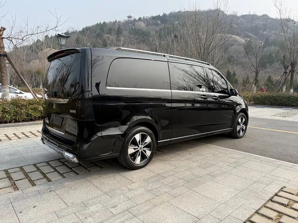 Mercedes-Benz V-Class 2022 — фото 6