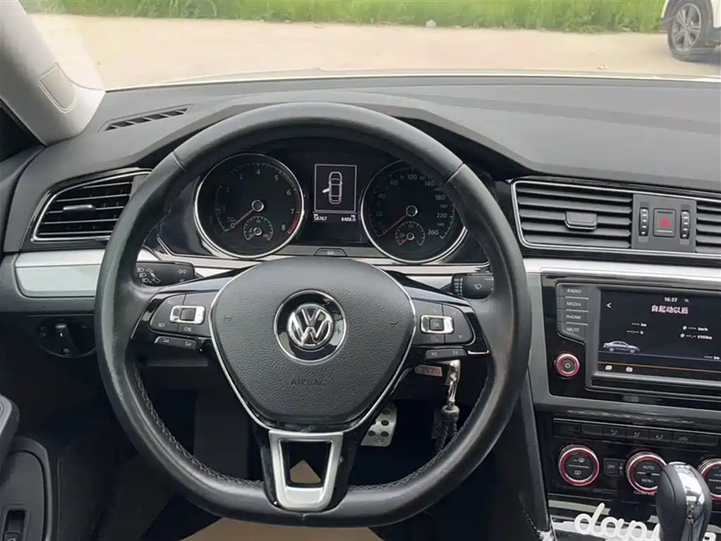 Volkswagen Golf Sportsvan 2019 — фото 4