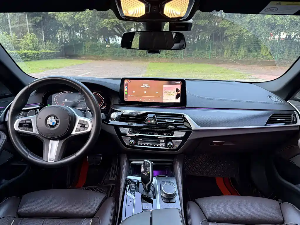 BMW 5 Series 2020 — фото 11