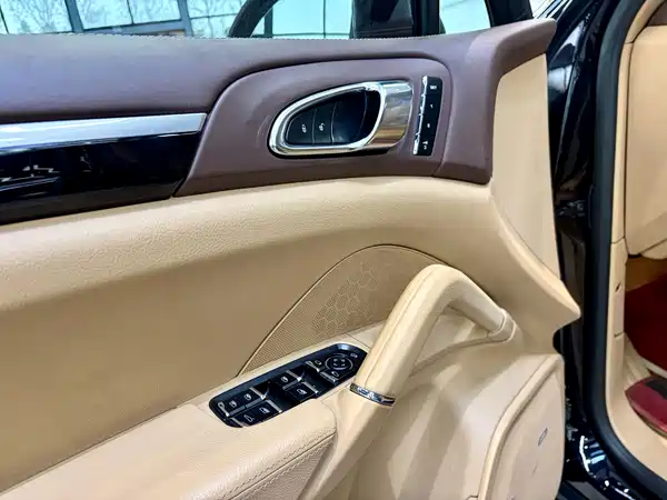 Porsche Cayenne 2014