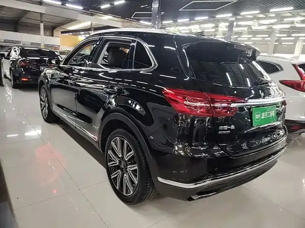 Hongqi HS5 2022