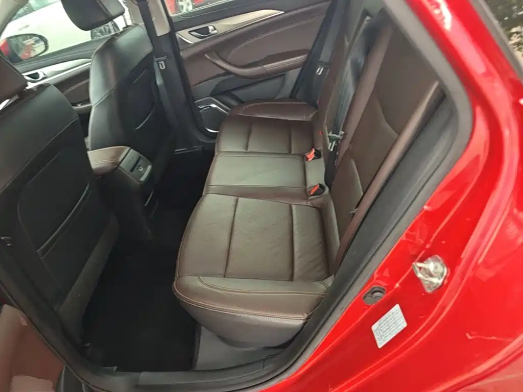 Changan Eado 2018 — фото 17