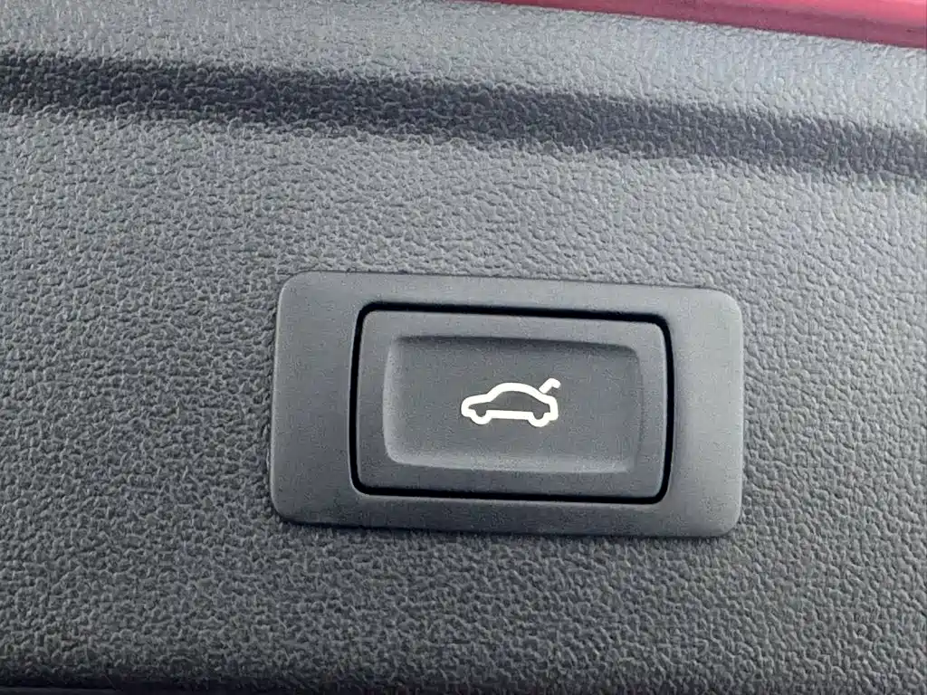 Audi A3 2023 — фото 11
