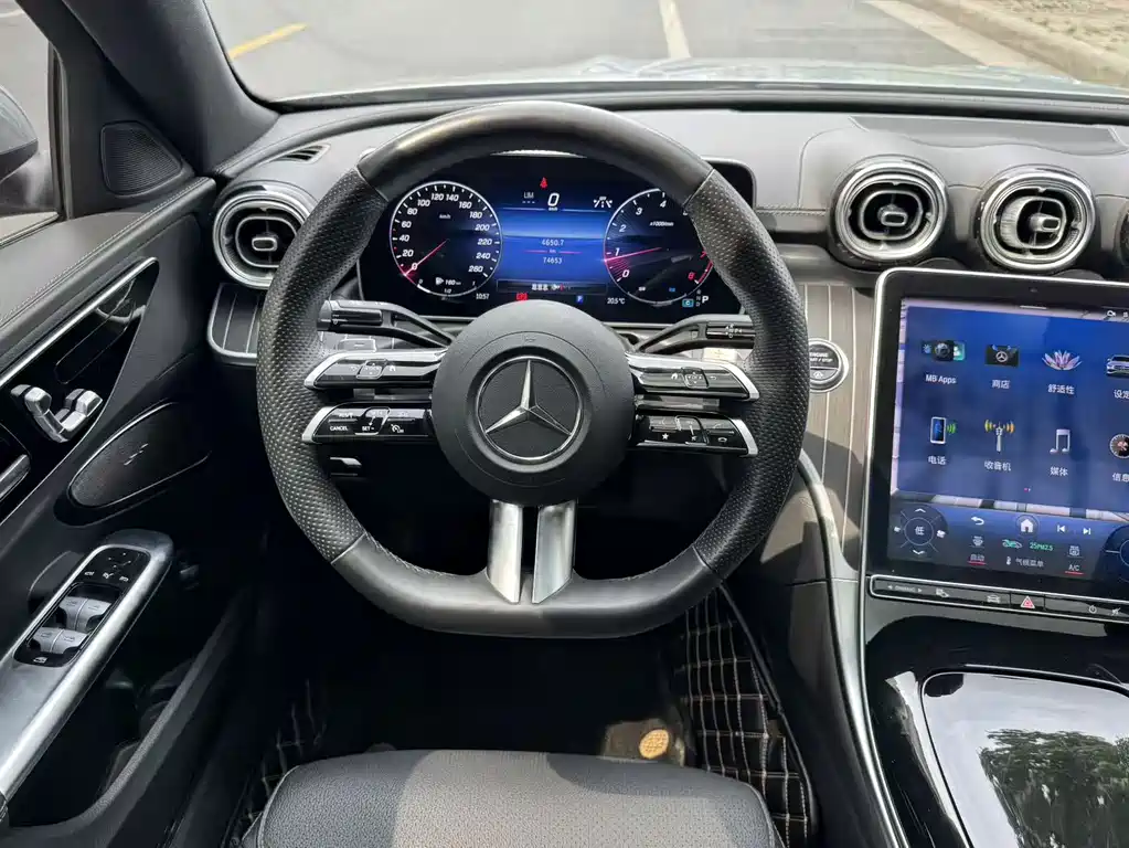 Mercedes-Benz C-Class 2023 — фото 14