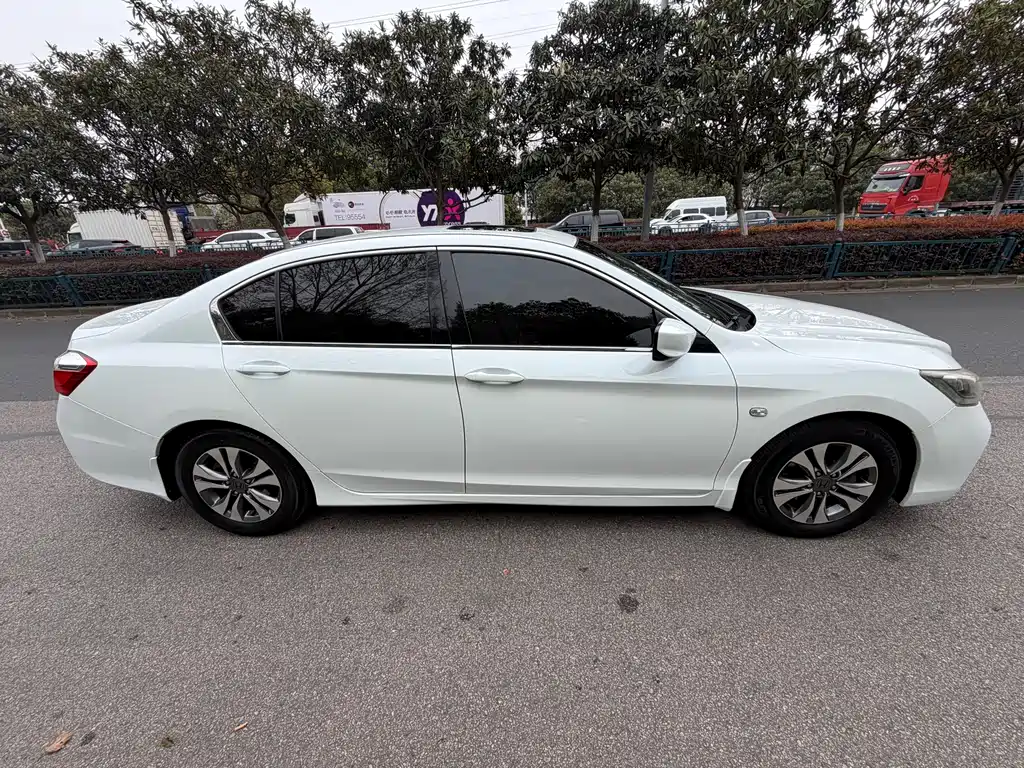 Honda Accord 2014 — фото 4