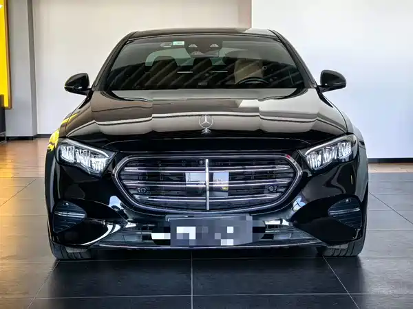 Mercedes-Benz E-Class 2024
