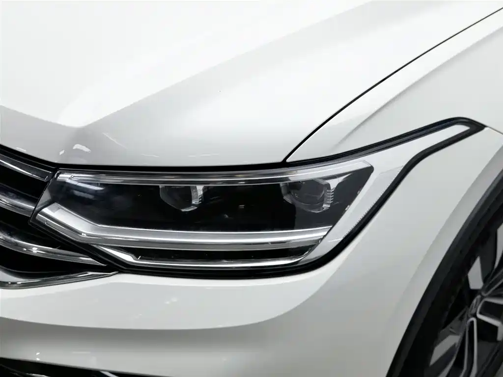 Volkswagen Tiguan L 2022 — фото 7