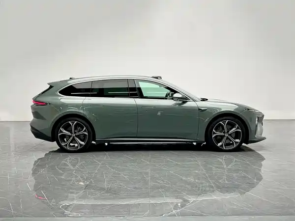 NIO ET5T 2024