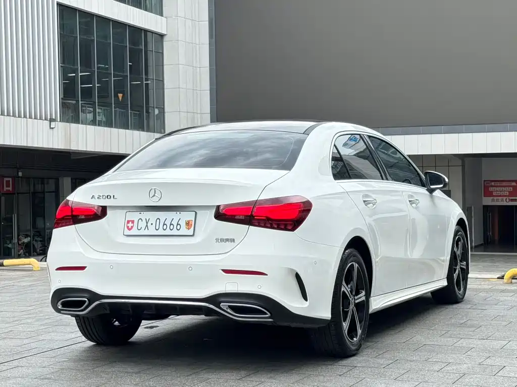 Mercedes-Benz A-Class 2024 — фото 9