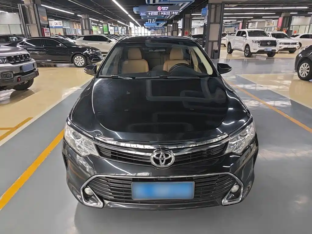 Toyota Camry 2016 — фото 3