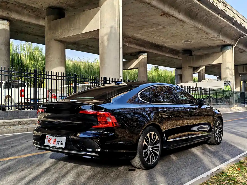 Volvo S90 2023 — фото 17
