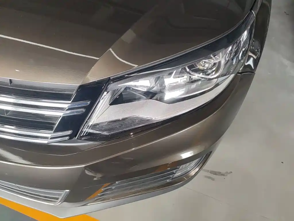 Volkswagen Tiguan 2019 — фото 24