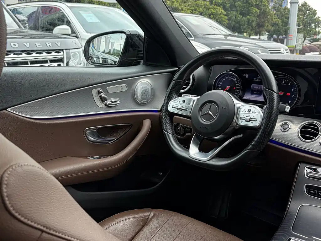 Mercedes-Benz E-Class 2019 — фото 18