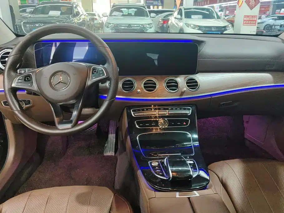 Mercedes-Benz E-Class 2017 — фото 12