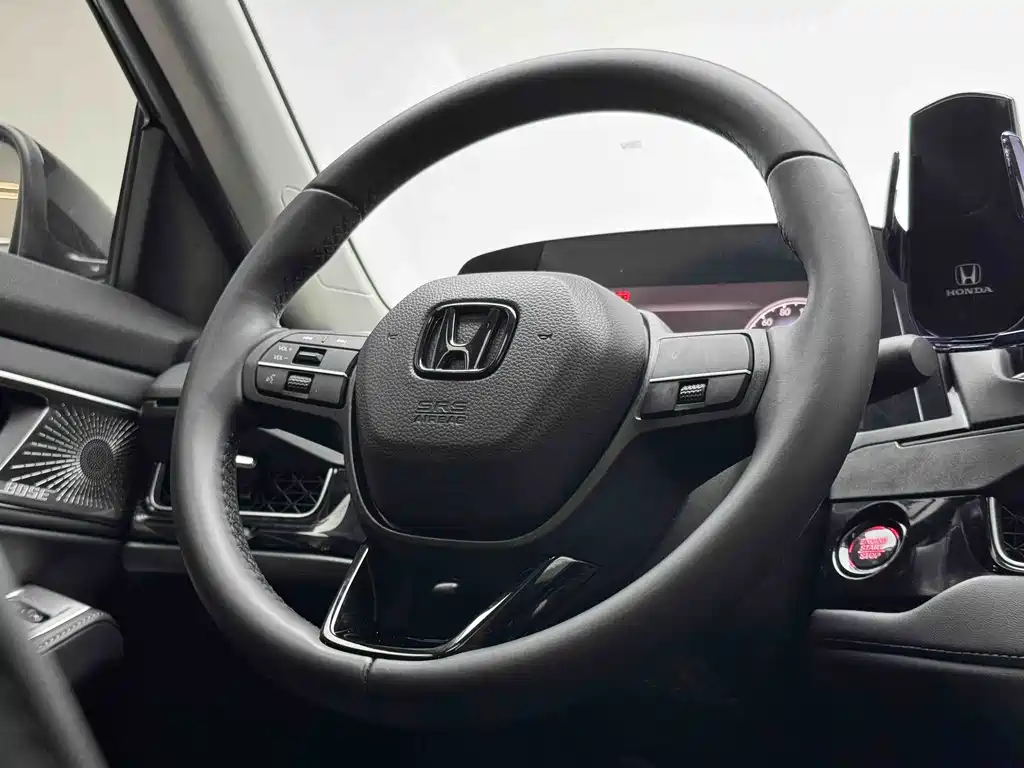 Honda Inspire 2025 — фото 8