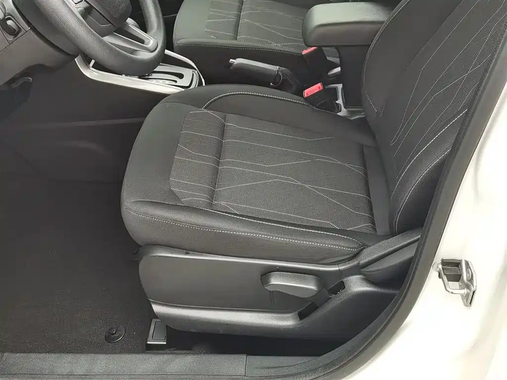 Ford Ecosport 2018 — фото 20