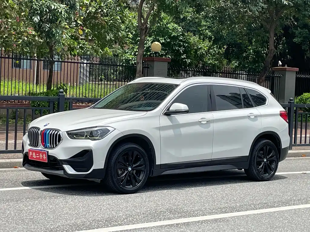 BMW X1 2019 — фото 1