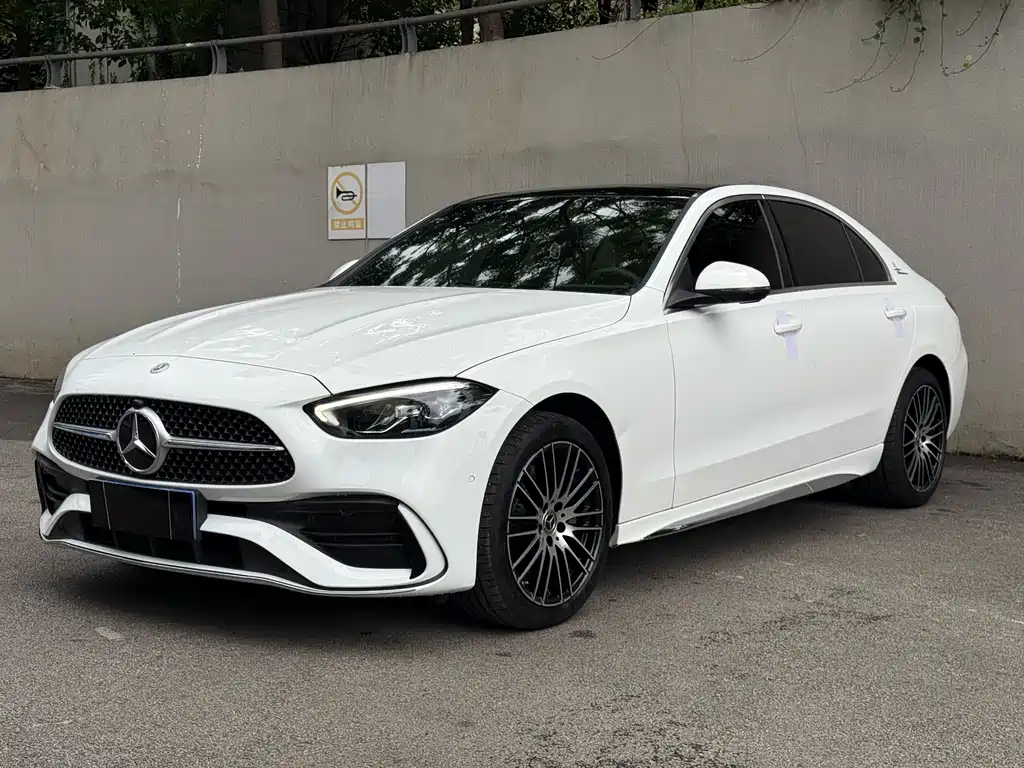 Mercedes-Benz C-Class 2024