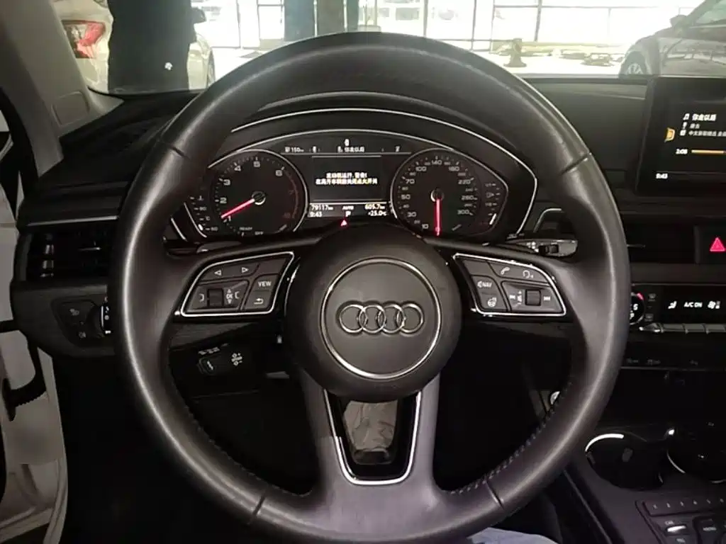 Audi A4L 2017 — фото 11