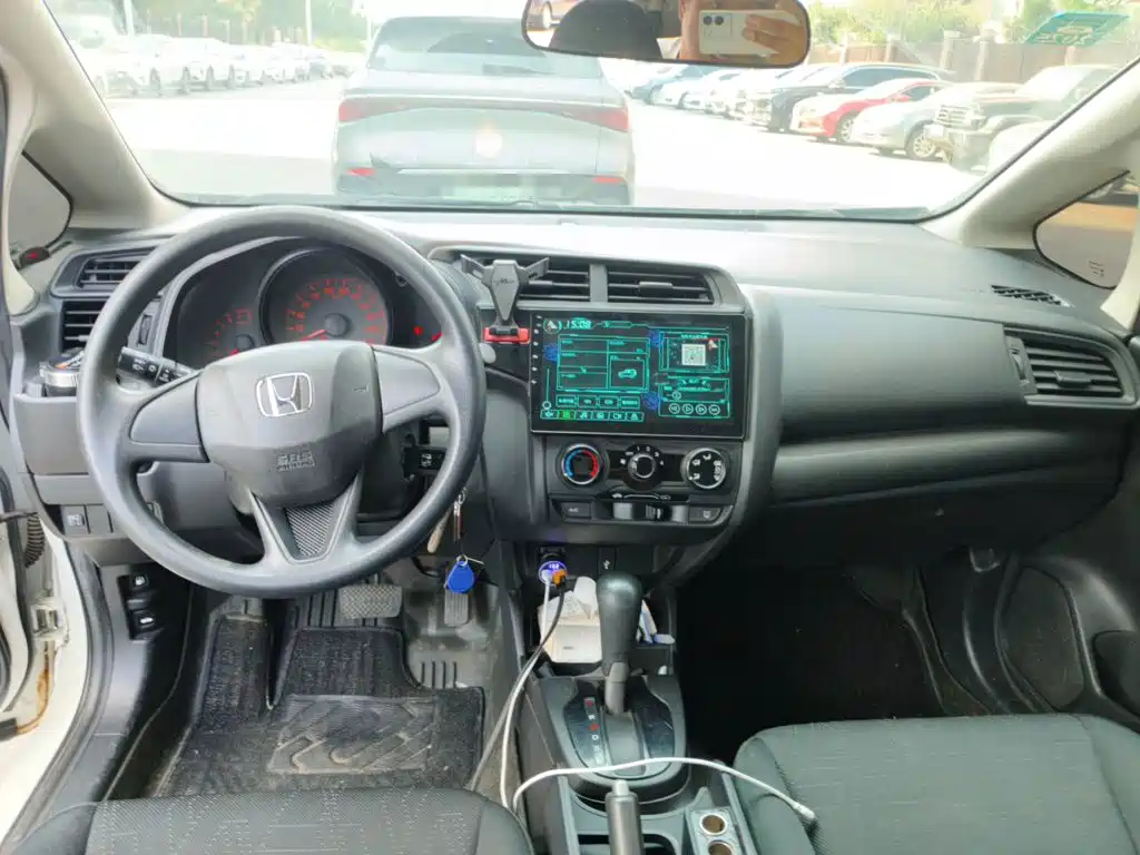 Honda Fit 2017 — фото 13