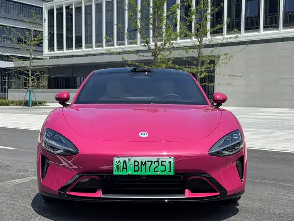 Xiaomi SU7 2025