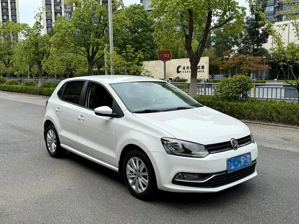 Volkswagen Polo 2015