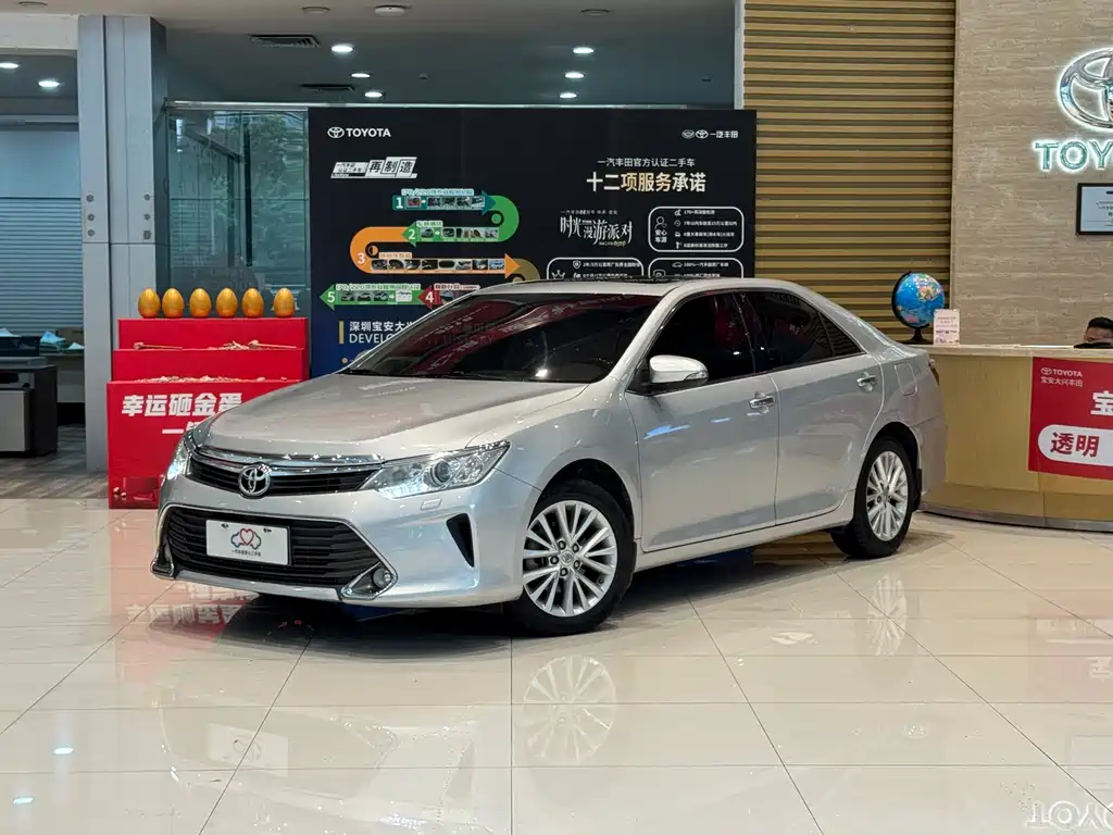 Toyota Camry 2016 — фото 1