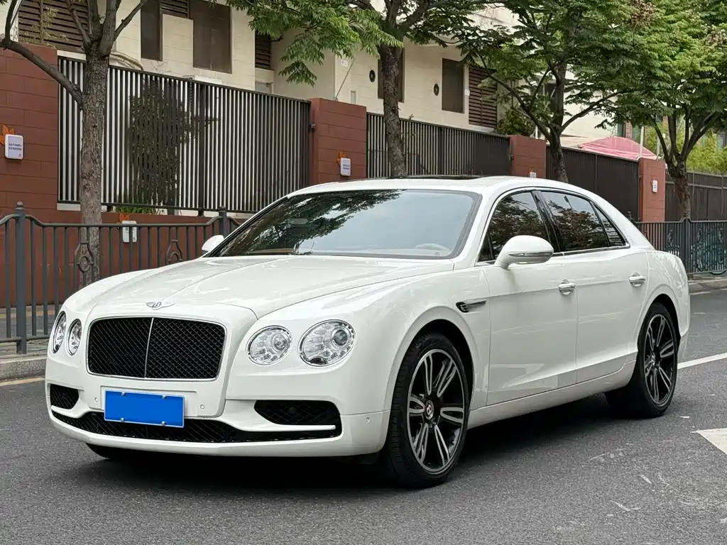 Bentley Flying Spur 2017 — фото 1