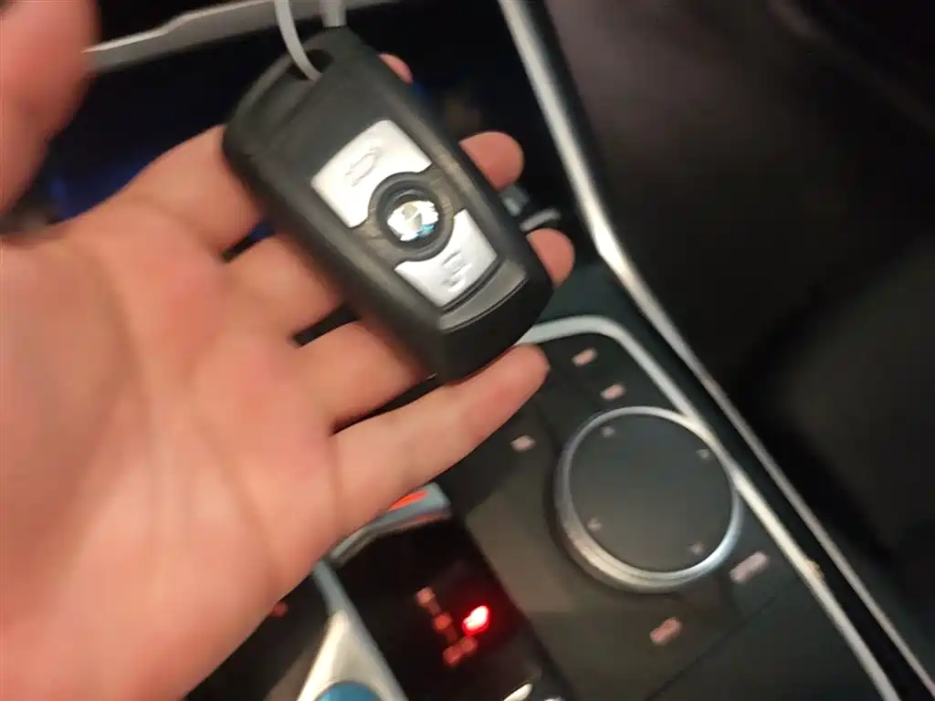 BMW i4 2025 — фото 14
