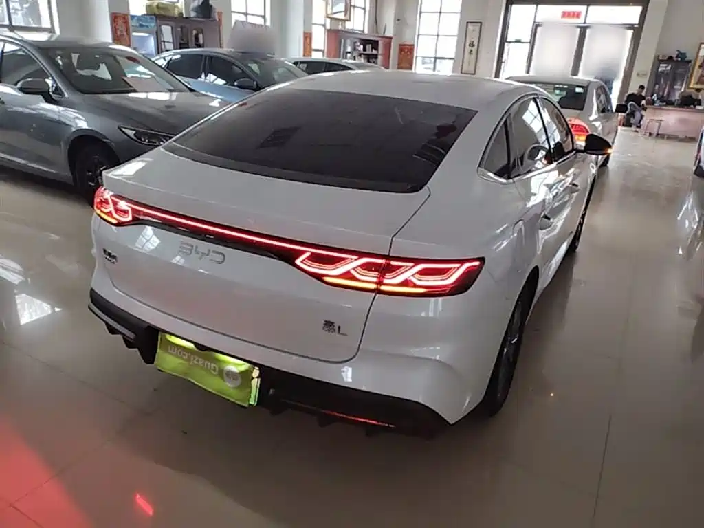 BYD Qin L 2025 — фото 7
