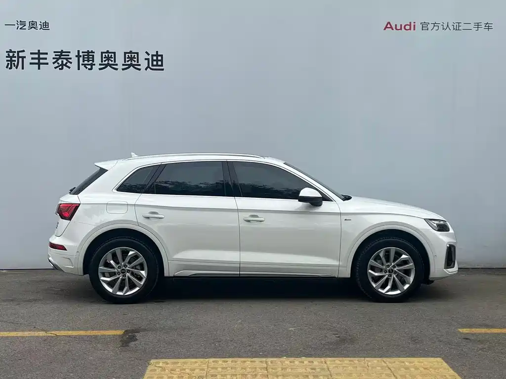 Audi Q5L 2023 — фото 3