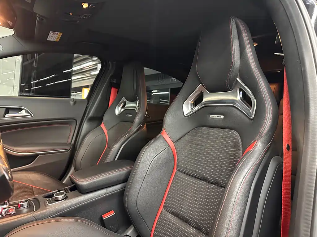 Mercedes-Benz A-Class AMG 2018 — фото 7