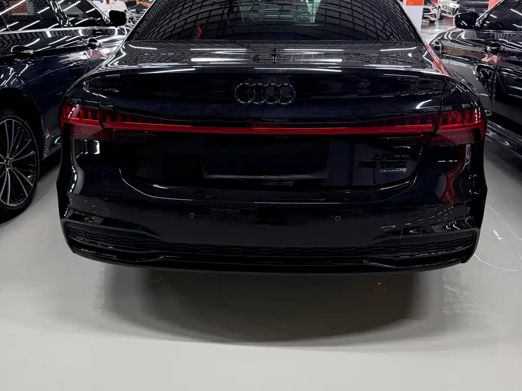 Audi A7L 2024