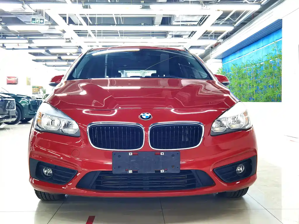 BMW 2 Series Active Tourer 2016 — фото 3