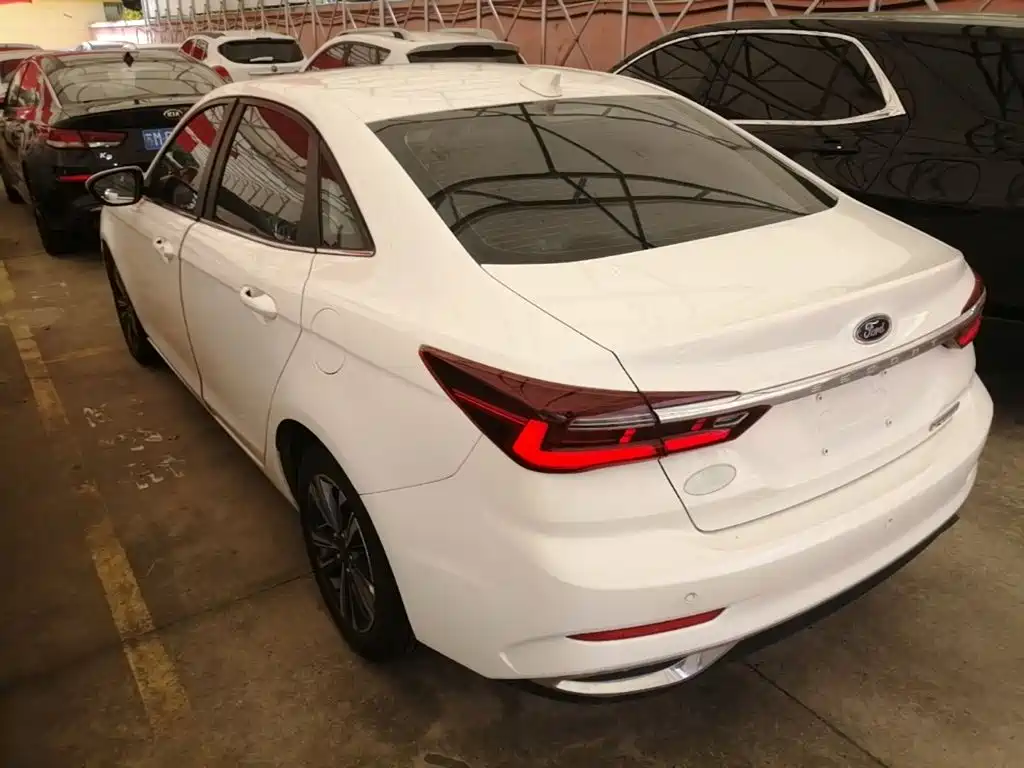 Ford Escort 2021