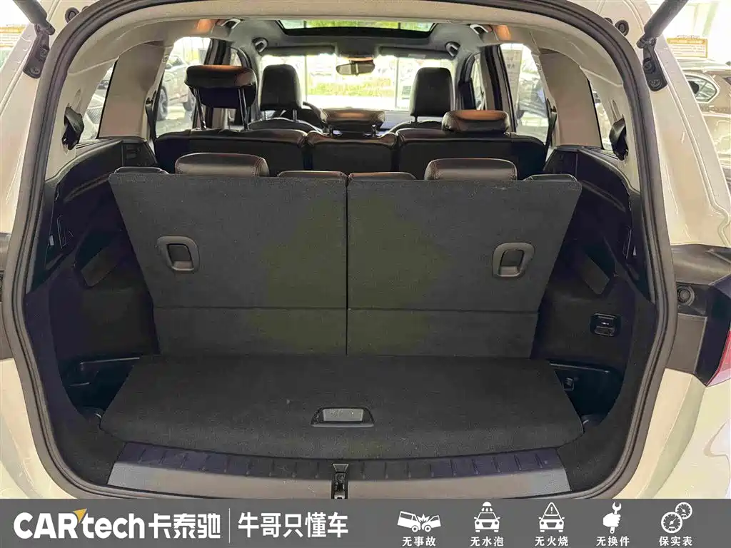 BMW 2 Series Wagon 2018 — фото 13
