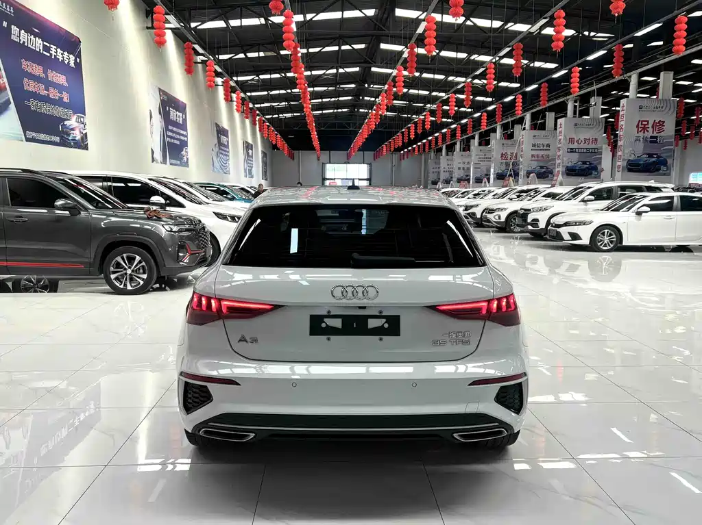 Audi A3 2023 — фото 5