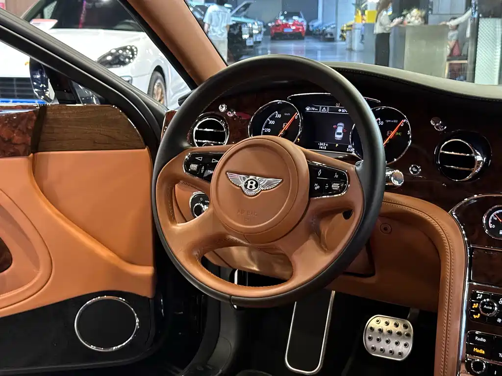 Bentley Mulsanne 2013 — фото 13