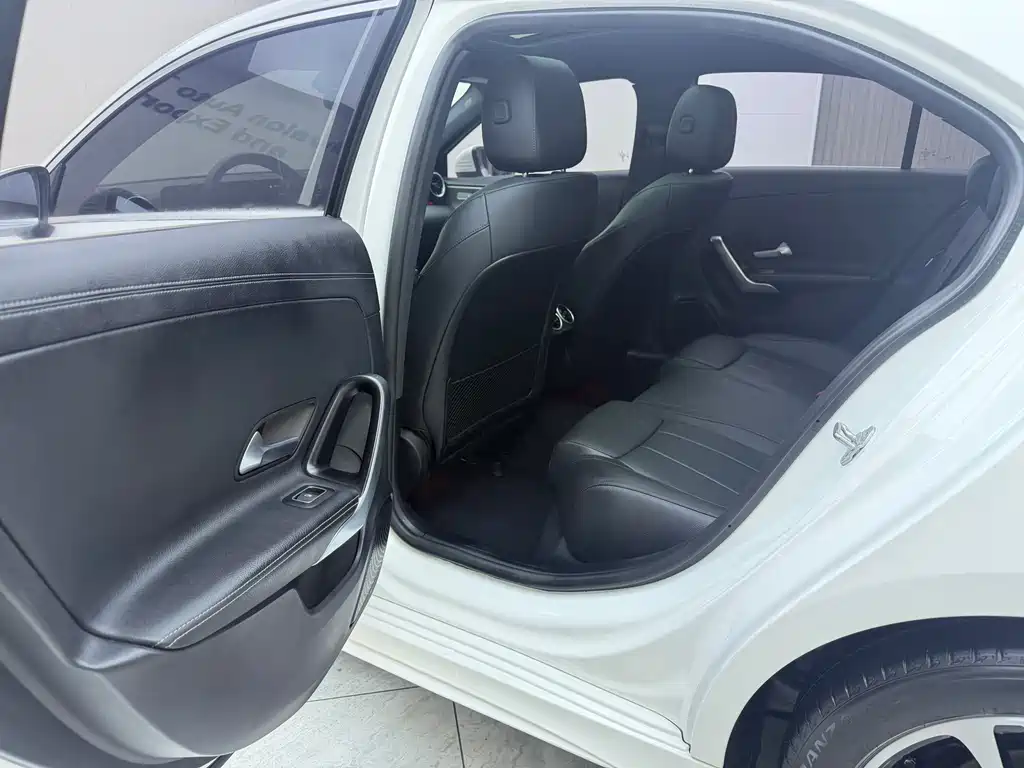 Mercedes-Benz A-Class 2023 — фото 15