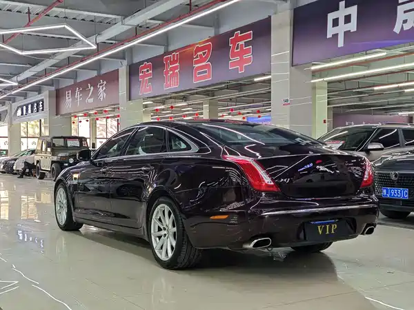 Jaguar XJ 2010
