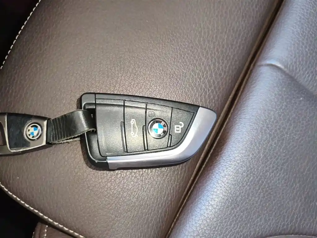 BMW X1 2019 — фото 9